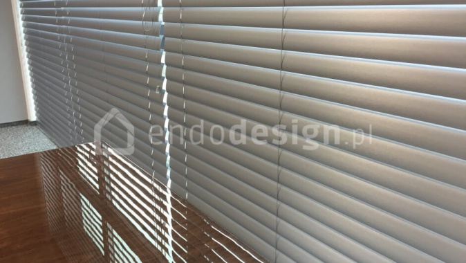 Żaluzje aluminiowe 70 mm – realizacja w Toruniu